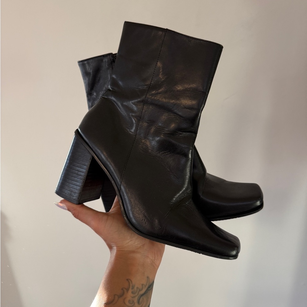 Chic Black Leather Block Heel Boots
